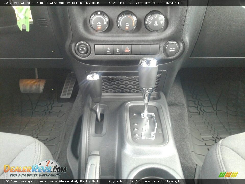 2017 Jeep Wrangler Unlimited Willys Wheeler 4x4 Black / Black Photo #16