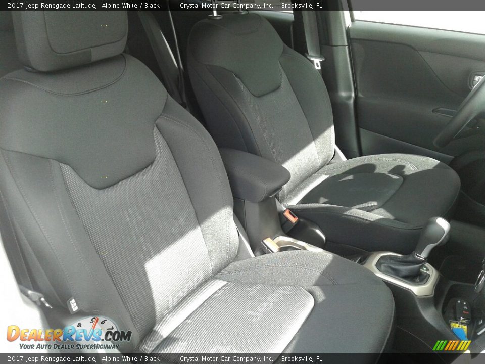 2017 Jeep Renegade Latitude Alpine White / Black Photo #12