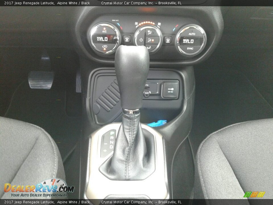 2017 Jeep Renegade Latitude Alpine White / Black Photo #16
