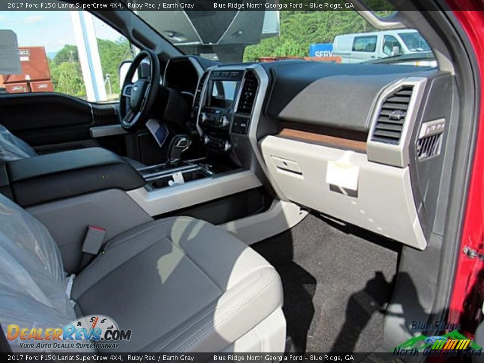 2017 Ford F150 Lariat SuperCrew 4X4 Ruby Red / Earth Gray Photo #12