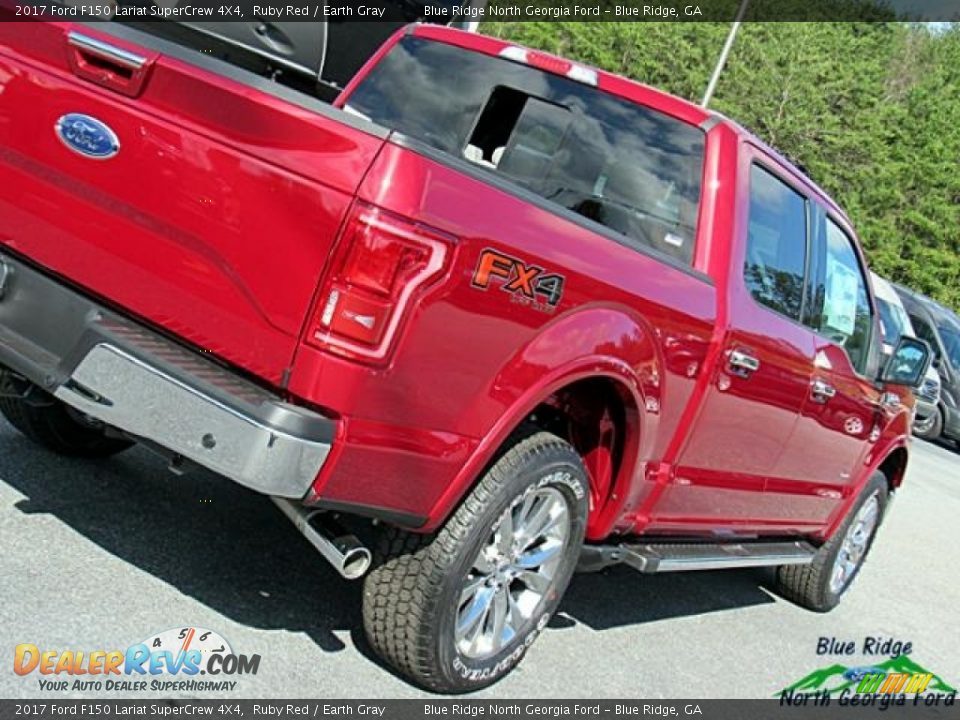 2017 Ford F150 Lariat SuperCrew 4X4 Ruby Red / Earth Gray Photo #33