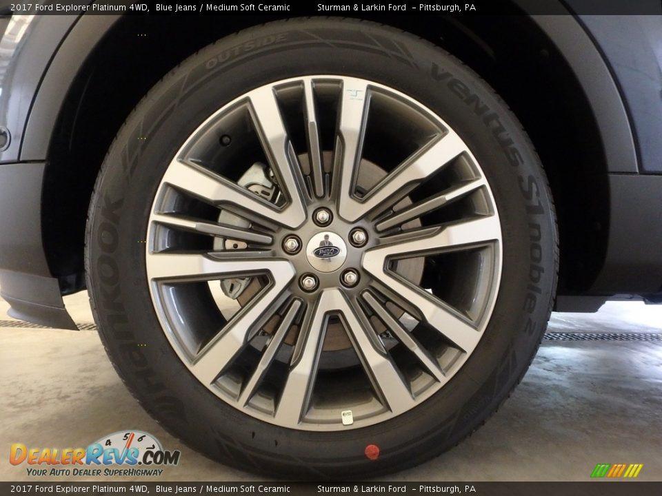 2017 Ford Explorer Platinum 4WD Blue Jeans / Medium Soft Ceramic Photo #5
