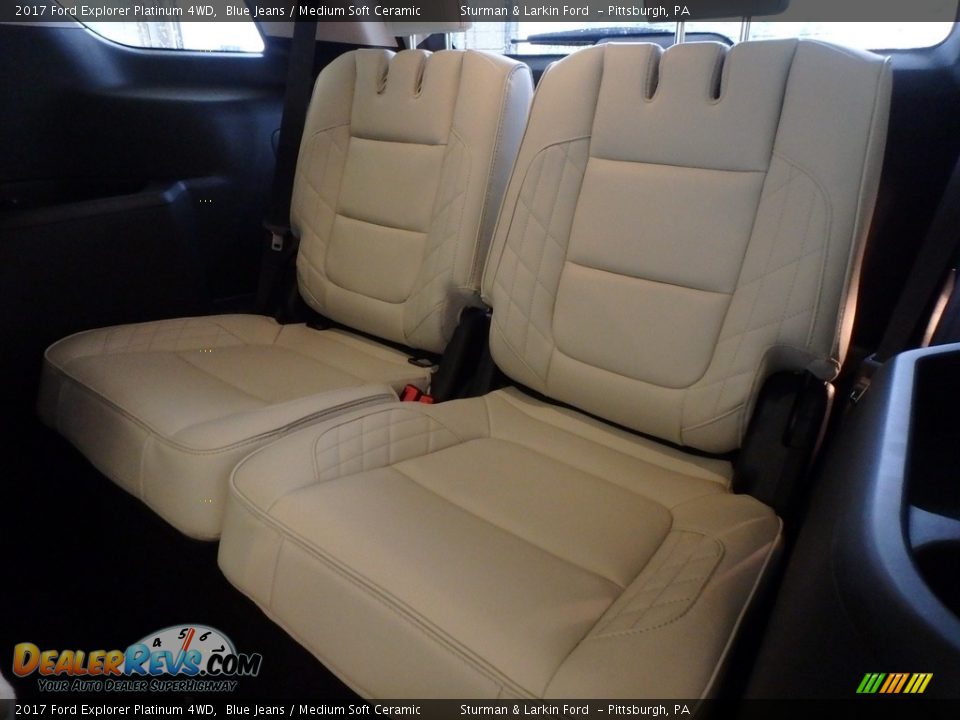 2017 Ford Explorer Platinum 4WD Blue Jeans / Medium Soft Ceramic Photo #8