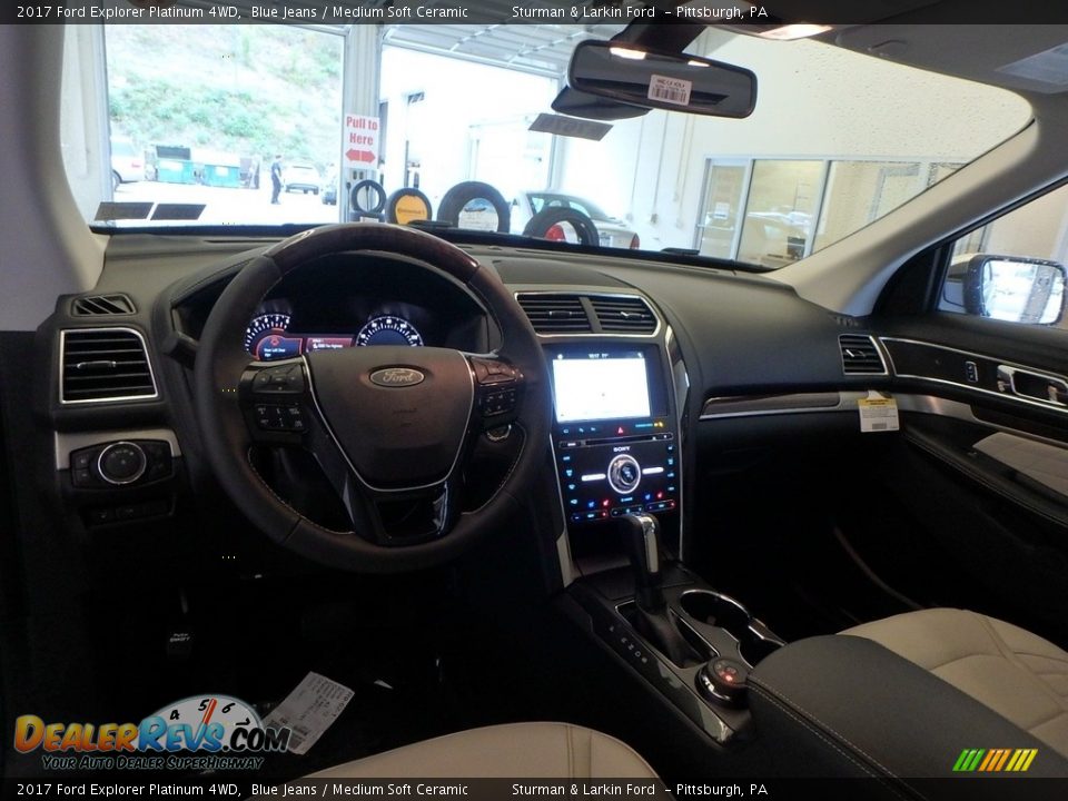 2017 Ford Explorer Platinum 4WD Blue Jeans / Medium Soft Ceramic Photo #9