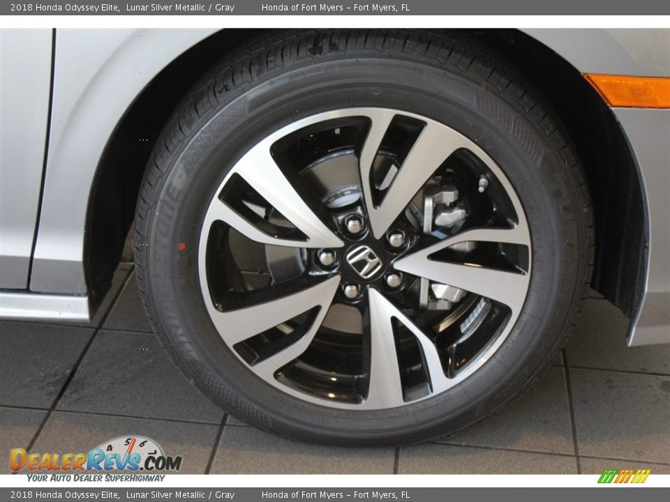 2018 Honda Odyssey Elite Lunar Silver Metallic / Gray Photo #8