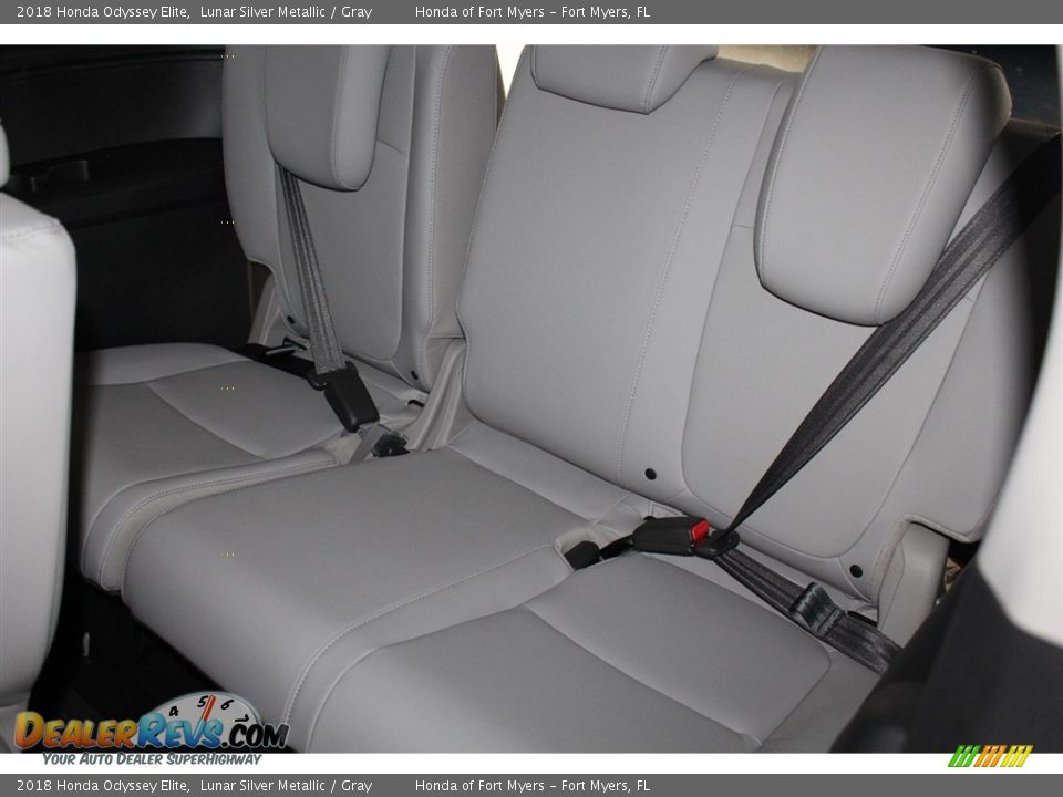 2018 Honda Odyssey Elite Lunar Silver Metallic / Gray Photo #24