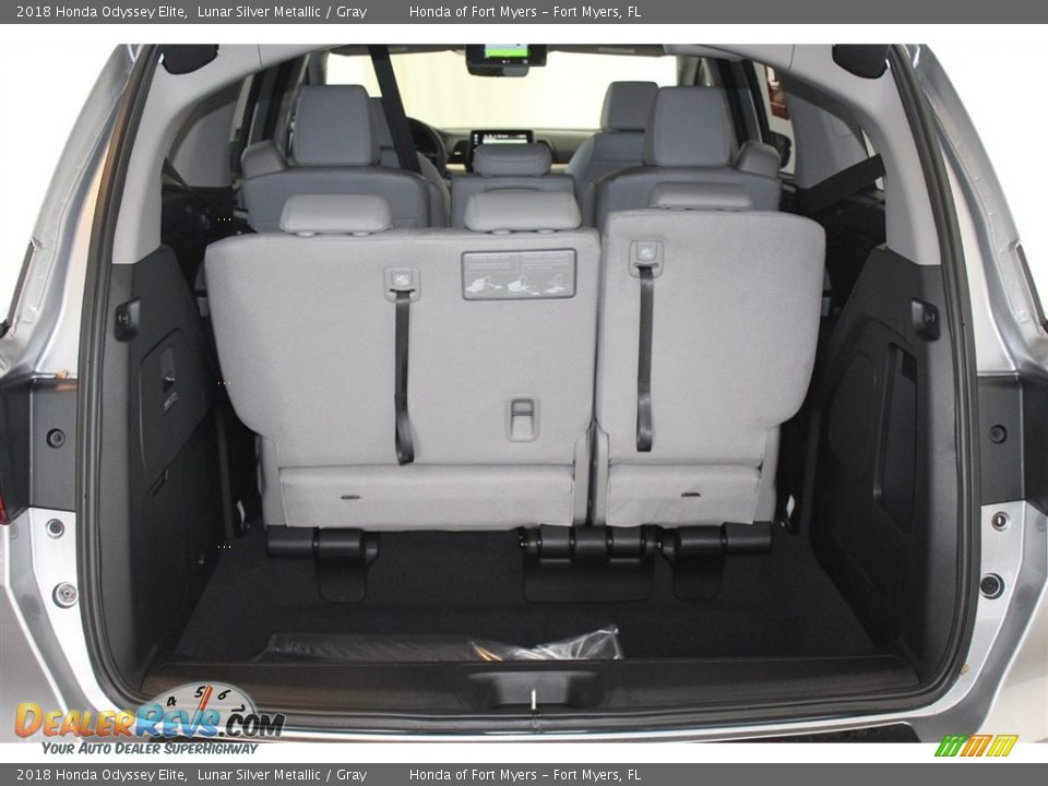 2018 Honda Odyssey Elite Lunar Silver Metallic / Gray Photo #26