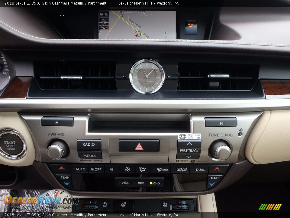 Controls of 2018 Lexus ES 350 Photo #13