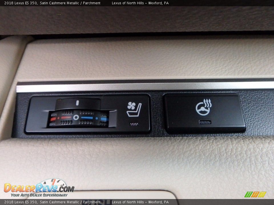 Controls of 2018 Lexus ES 350 Photo #14