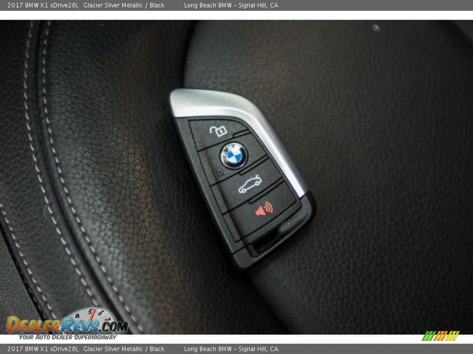 2017 BMW X1 sDrive28i Glacier Silver Metallic / Black Photo #11