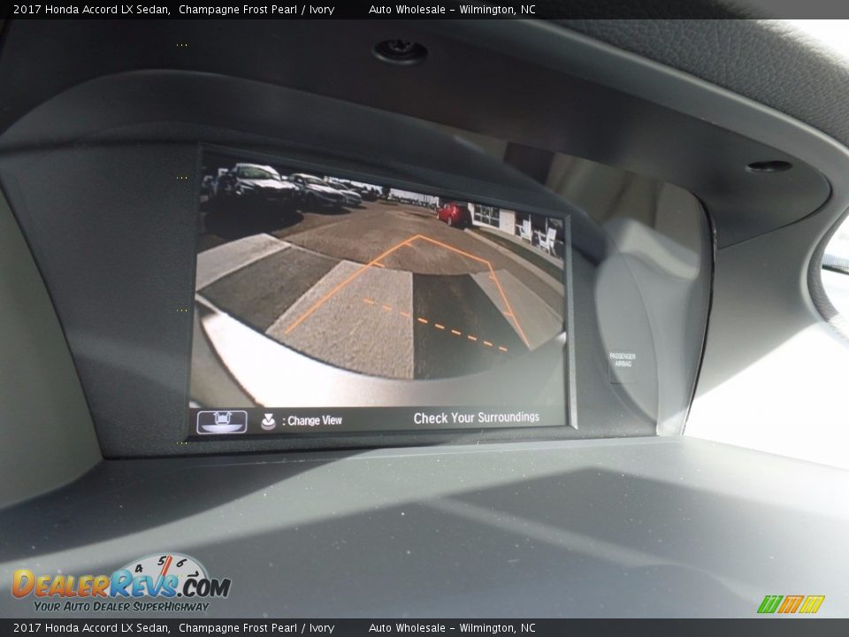2017 Honda Accord LX Sedan Champagne Frost Pearl / Ivory Photo #19