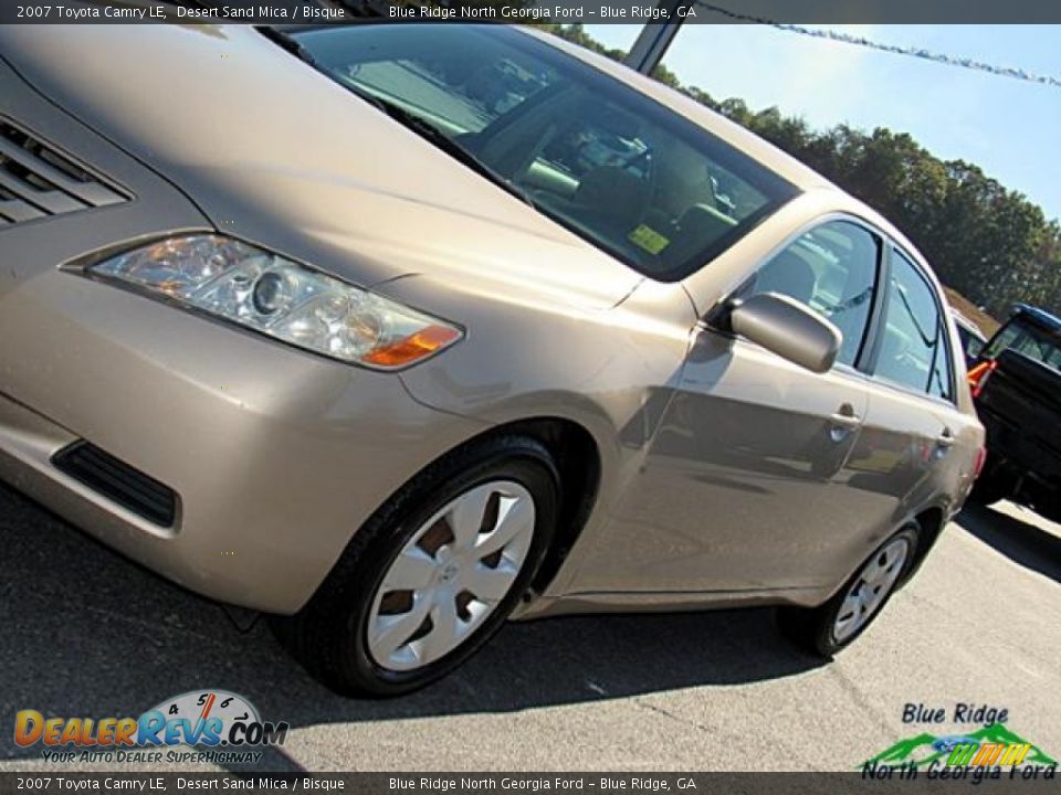 2007 Toyota Camry LE Desert Sand Mica / Bisque Photo #25