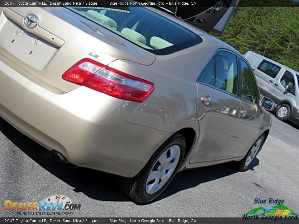 2007 Toyota Camry LE Desert Sand Mica / Bisque Photo #27