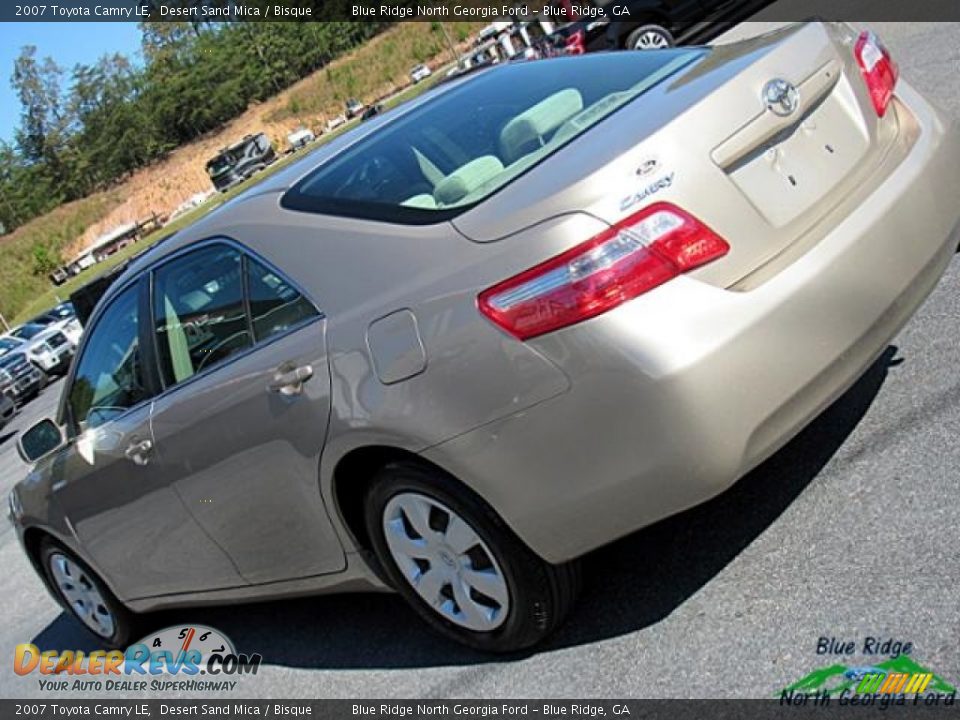 2007 Toyota Camry LE Desert Sand Mica / Bisque Photo #28