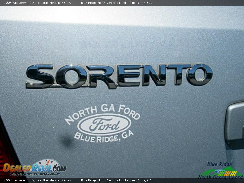 2005 Kia Sorento EX Ice Blue Metallic / Gray Photo #26
