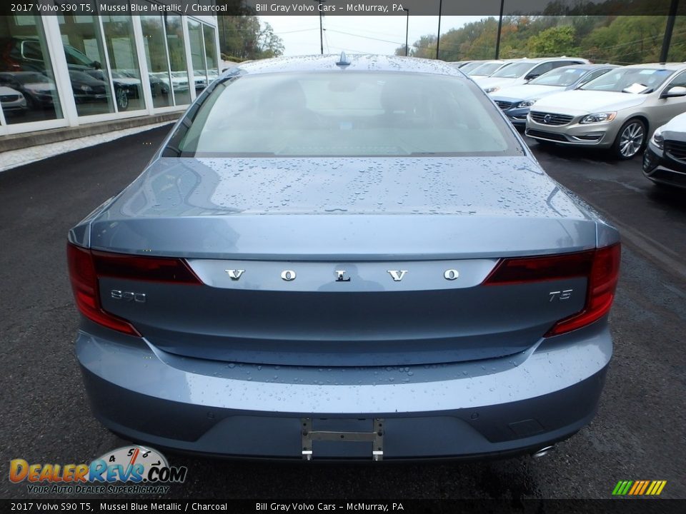 2017 Volvo S90 T5 Mussel Blue Metallic / Charcoal Photo #4