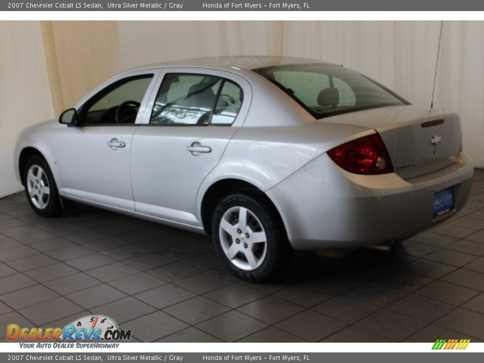 2007 Chevrolet Cobalt LS Sedan Ultra Silver Metallic / Gray Photo #6