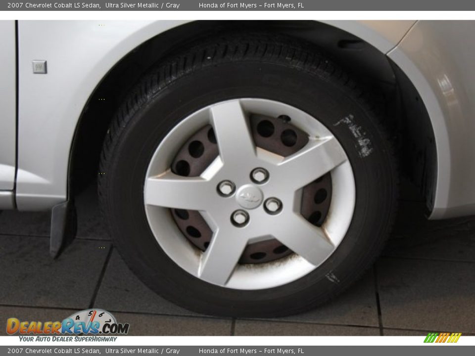 2007 Chevrolet Cobalt LS Sedan Ultra Silver Metallic / Gray Photo #8