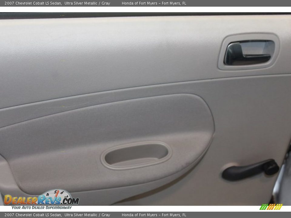2007 Chevrolet Cobalt LS Sedan Ultra Silver Metallic / Gray Photo #18
