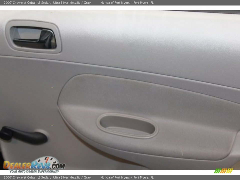 2007 Chevrolet Cobalt LS Sedan Ultra Silver Metallic / Gray Photo #20