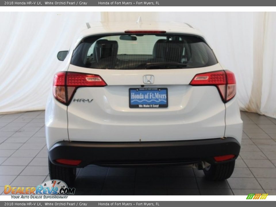 2018 Honda HR-V LX White Orchid Pearl / Gray Photo #7