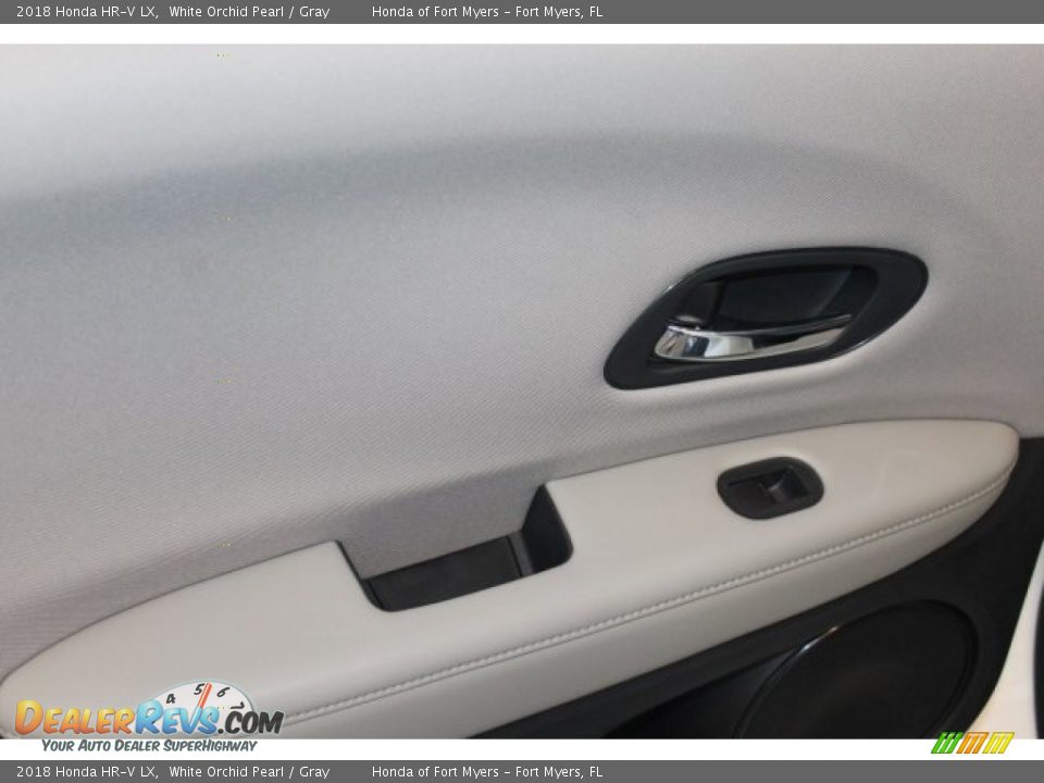 2018 Honda HR-V LX White Orchid Pearl / Gray Photo #21