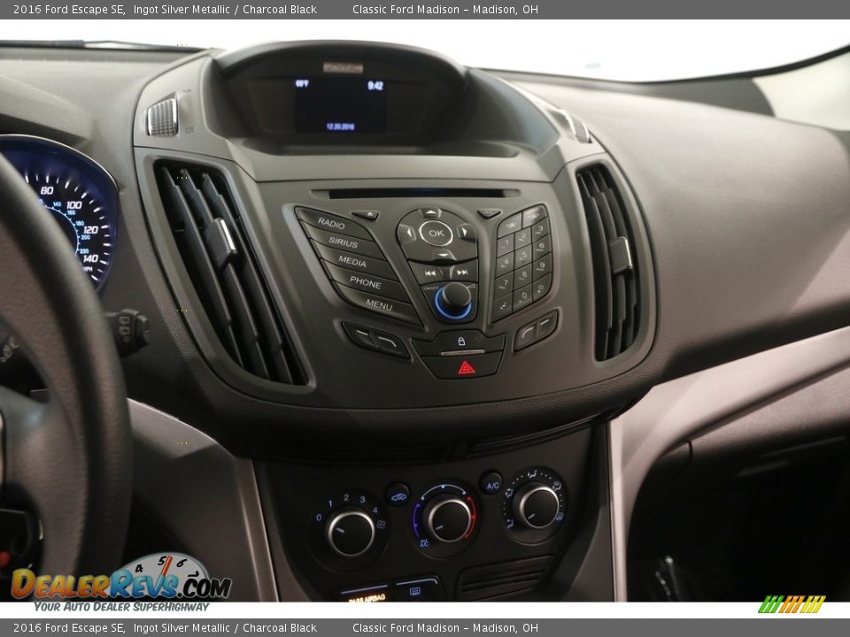 2016 Ford Escape SE Ingot Silver Metallic / Charcoal Black Photo #8