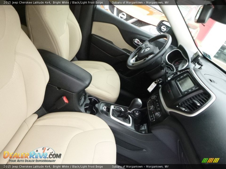 2015 Jeep Cherokee Latitude 4x4 Bright White / Black/Light Frost Beige Photo #10
