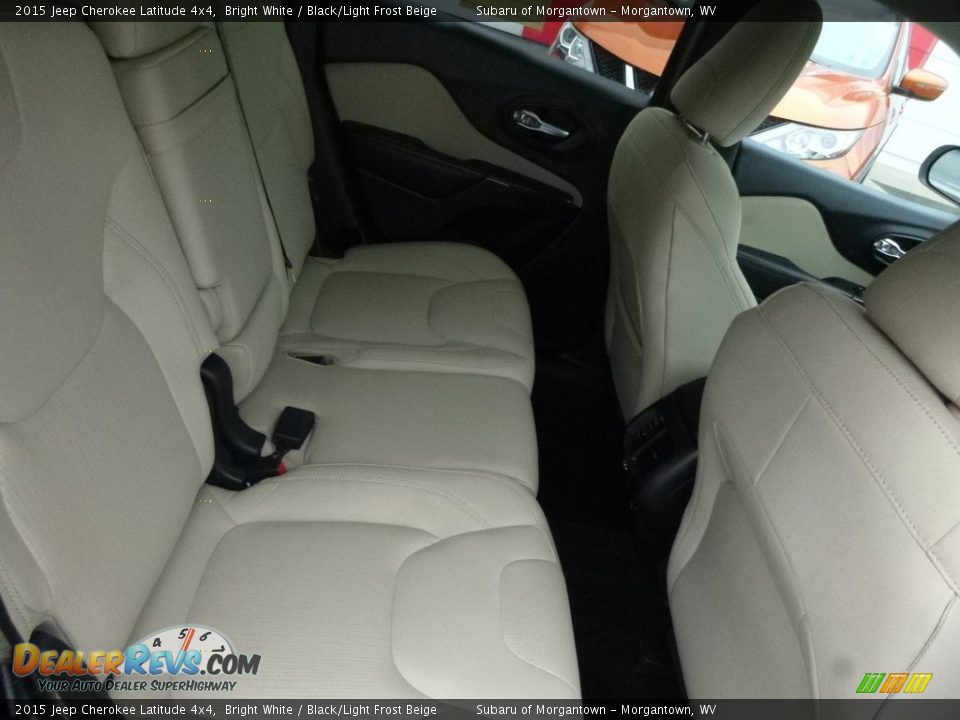 2015 Jeep Cherokee Latitude 4x4 Bright White / Black/Light Frost Beige Photo #13
