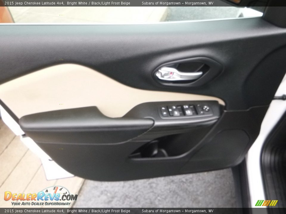2015 Jeep Cherokee Latitude 4x4 Bright White / Black/Light Frost Beige Photo #15