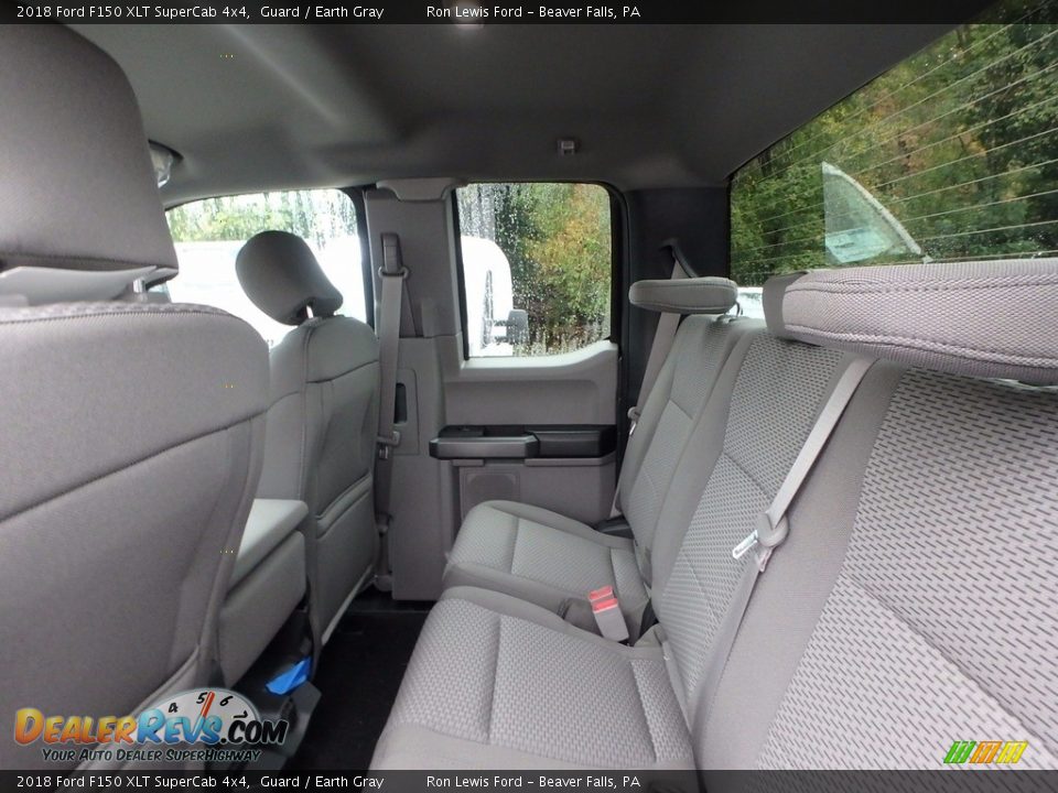 Rear Seat of 2018 Ford F150 XLT SuperCab 4x4 Photo #11