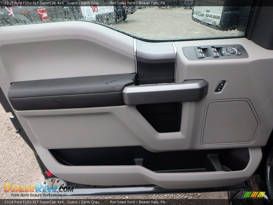 Door Panel of 2018 Ford F150 XLT SuperCab 4x4 Photo #13