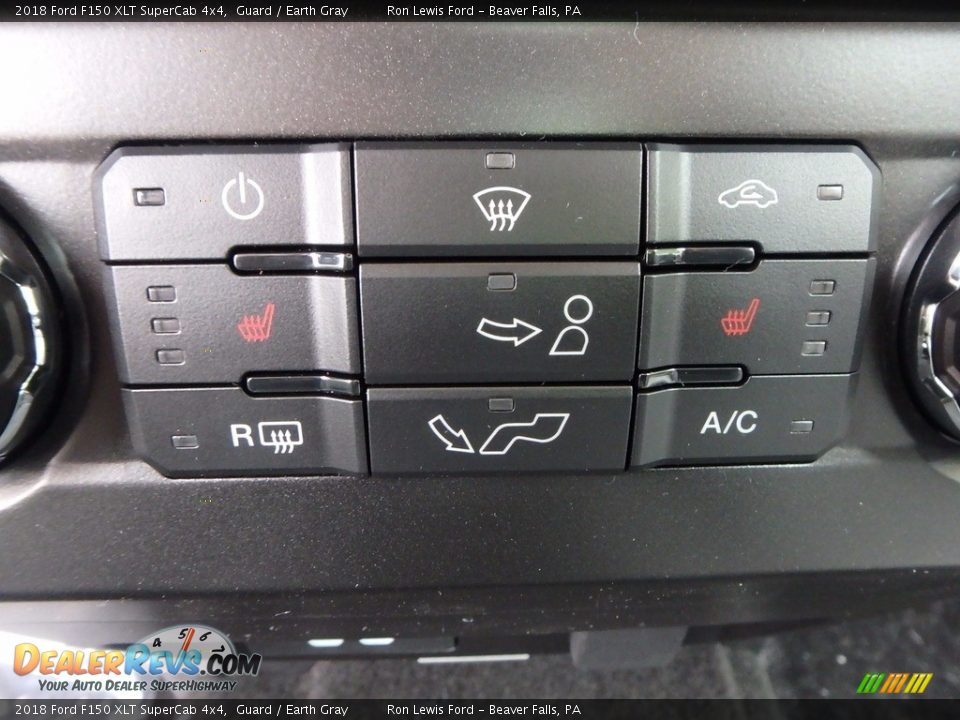 Controls of 2018 Ford F150 XLT SuperCab 4x4 Photo #19