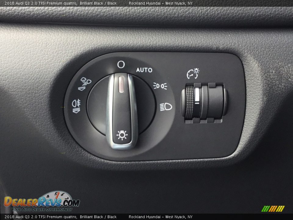 Controls of 2018 Audi Q3 2.0 TFSI Premium quattro Photo #11