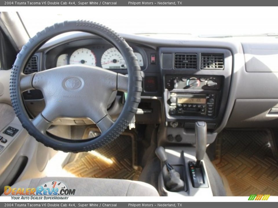 2004 Toyota Tacoma V6 Double Cab 4x4 Super White / Charcoal Photo #19