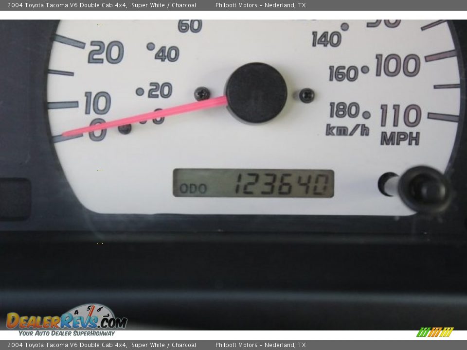 2004 Toyota Tacoma V6 Double Cab 4x4 Super White / Charcoal Photo #28