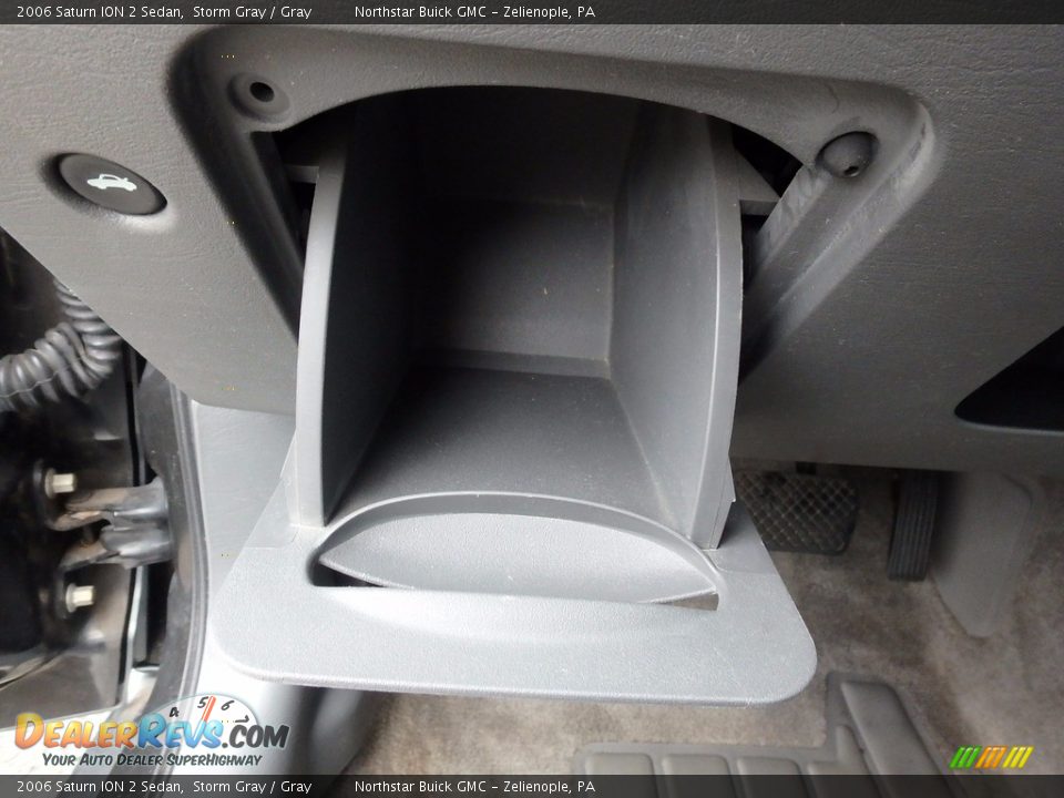 2006 Saturn ION 2 Sedan Storm Gray / Gray Photo #23