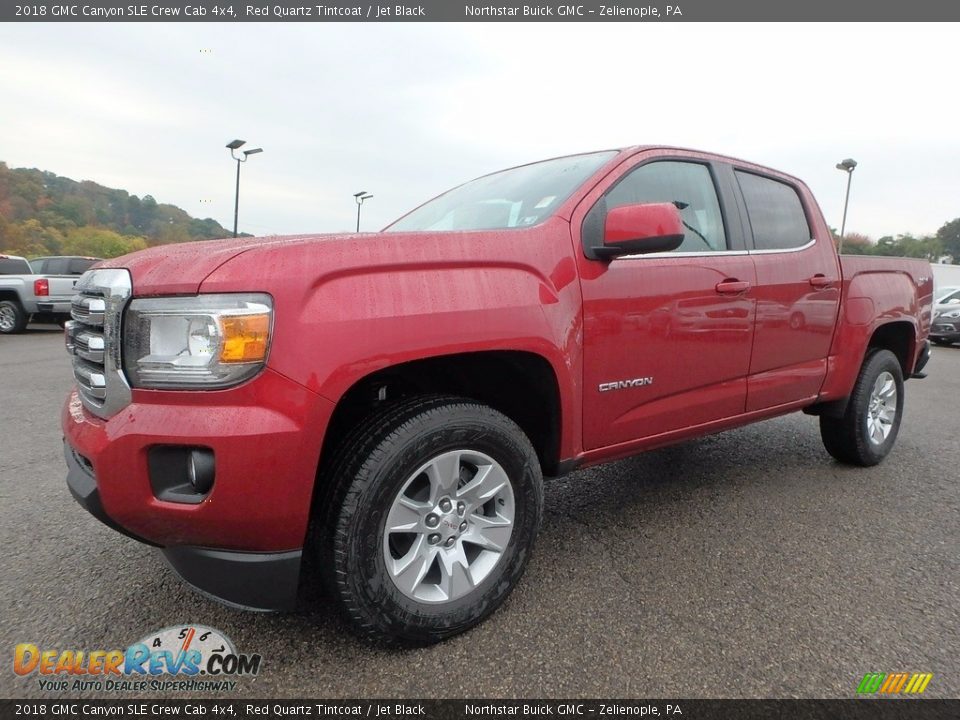 Front 3/4 View of 2018 GMC Canyon SLE Crew Cab 4x4 Photo #1
