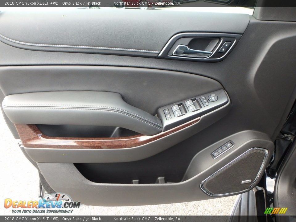 Door Panel of 2018 GMC Yukon XL SLT 4WD Photo #14