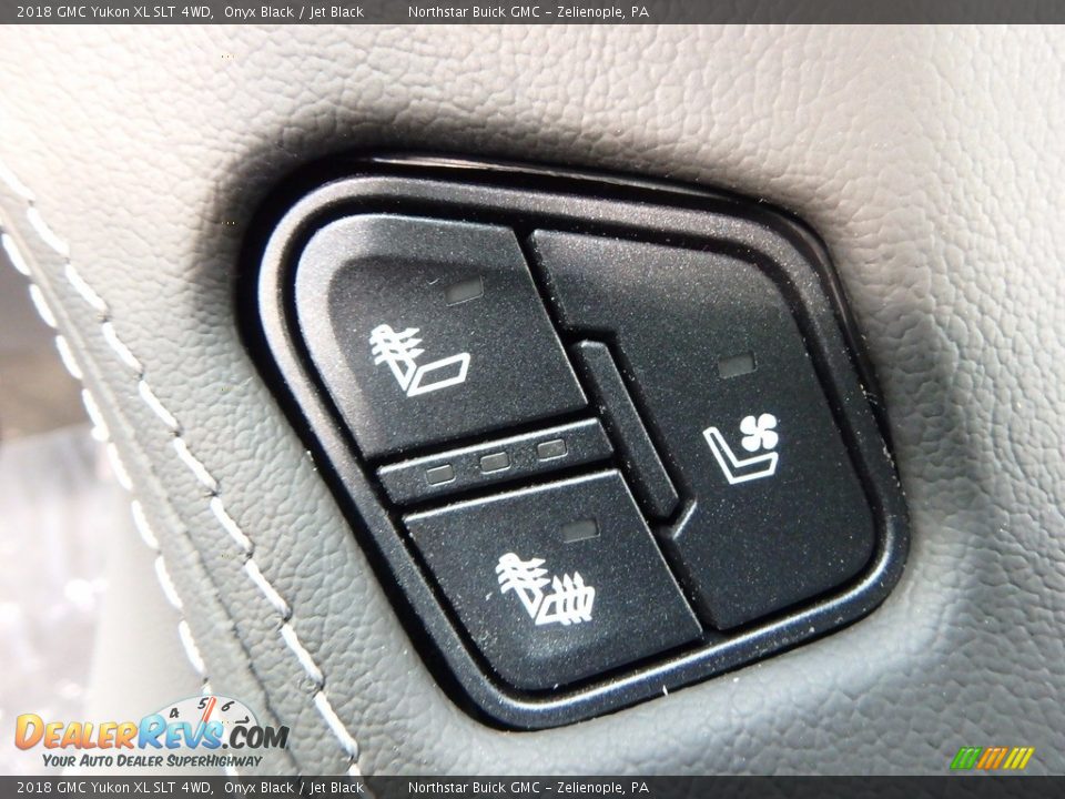Controls of 2018 GMC Yukon XL SLT 4WD Photo #18