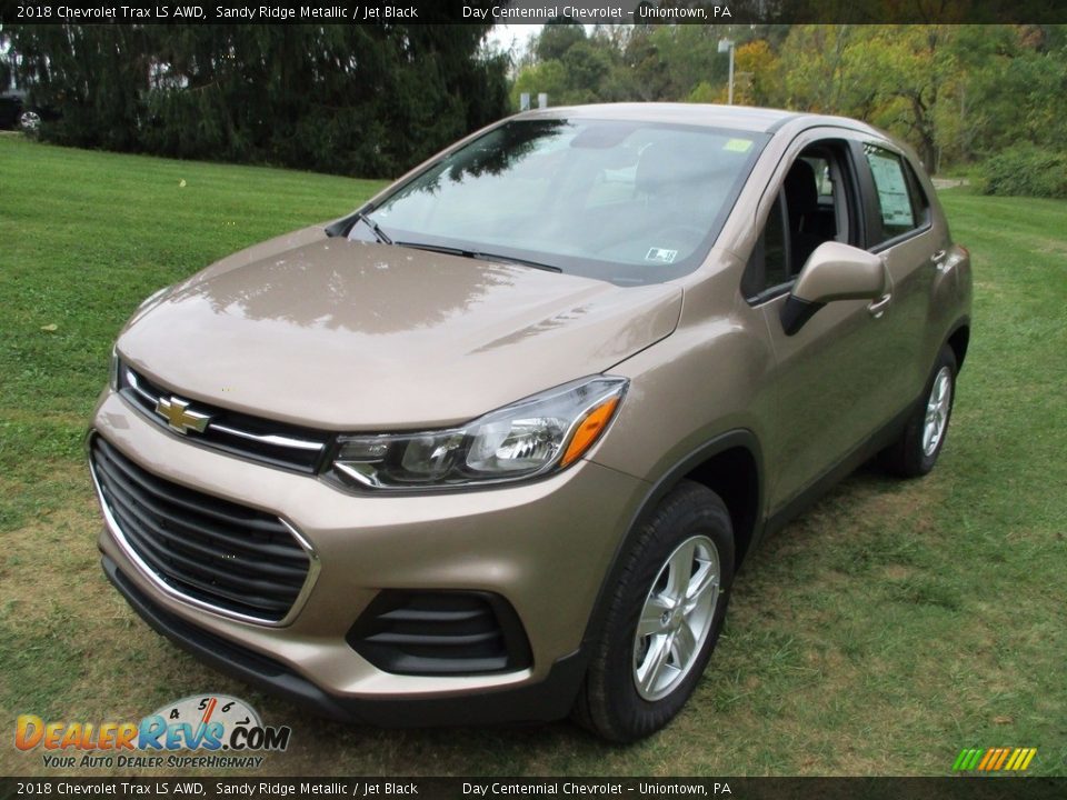 Front 3/4 View of 2018 Chevrolet Trax LS AWD Photo #5