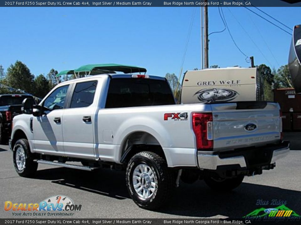 2017 Ford F250 Super Duty XL Crew Cab 4x4 Ingot Silver / Medium Earth Gray Photo #3