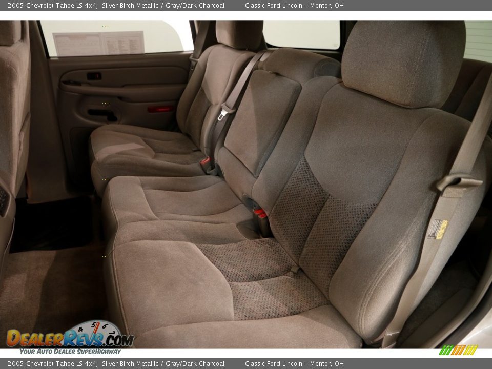 2005 Chevrolet Tahoe LS 4x4 Silver Birch Metallic / Gray/Dark Charcoal Photo #14