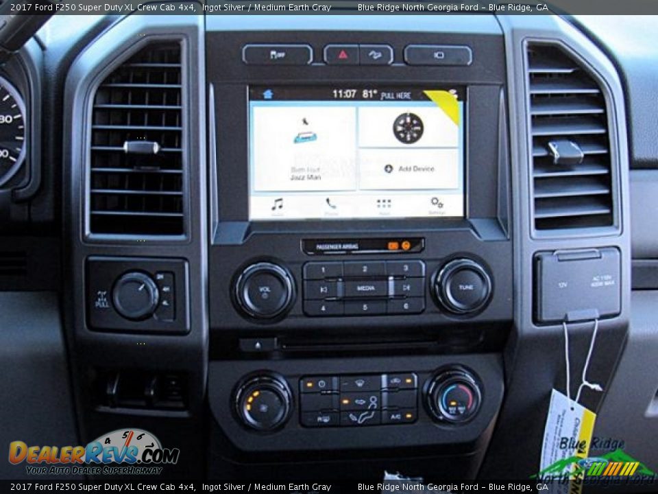 2017 Ford F250 Super Duty XL Crew Cab 4x4 Ingot Silver / Medium Earth Gray Photo #18