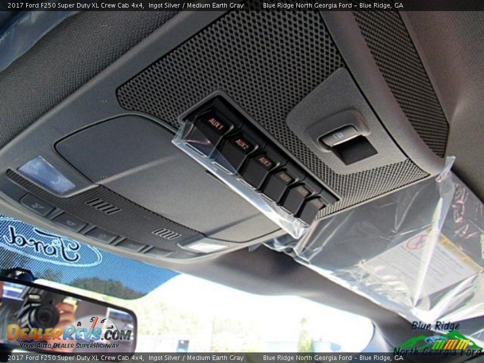2017 Ford F250 Super Duty XL Crew Cab 4x4 Ingot Silver / Medium Earth Gray Photo #27