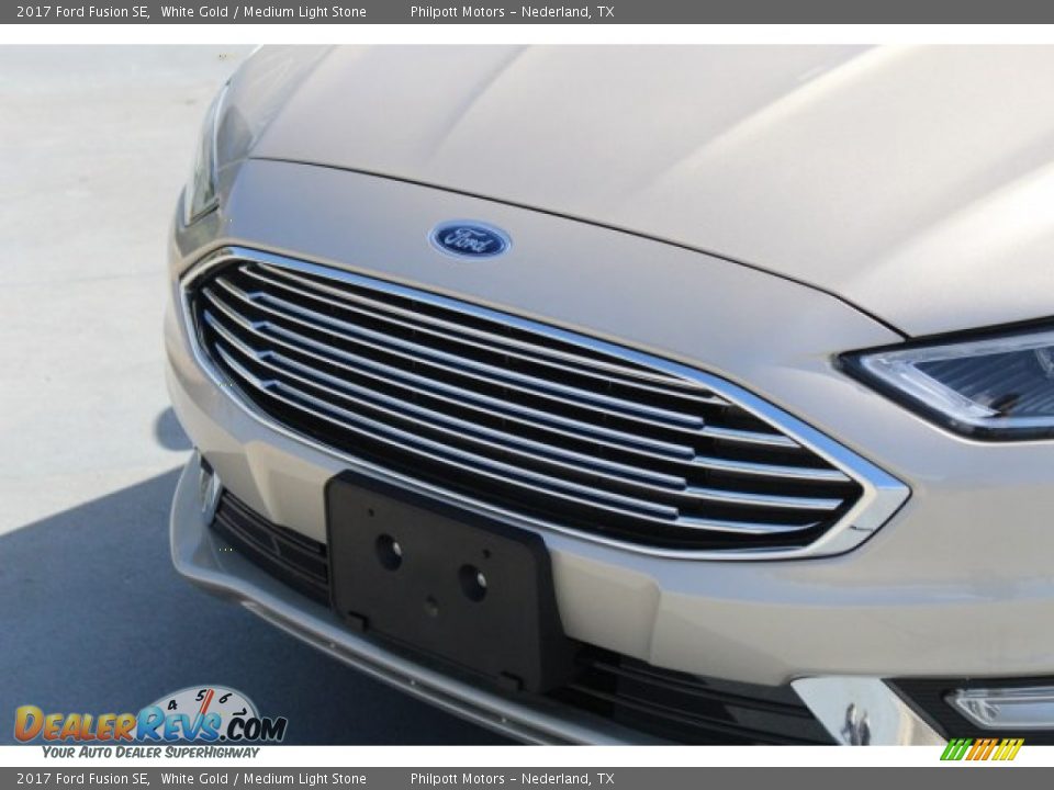 2017 Ford Fusion SE White Gold / Medium Light Stone Photo #4