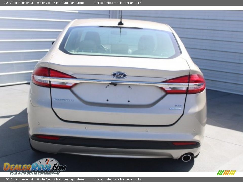 2017 Ford Fusion SE White Gold / Medium Light Stone Photo #7