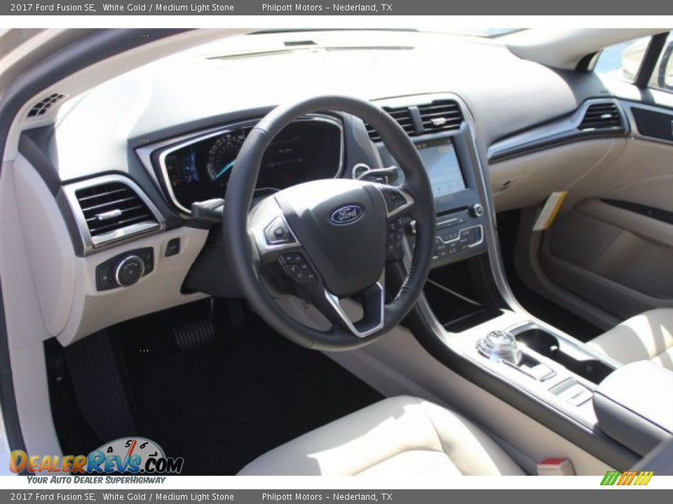 2017 Ford Fusion SE White Gold / Medium Light Stone Photo #10