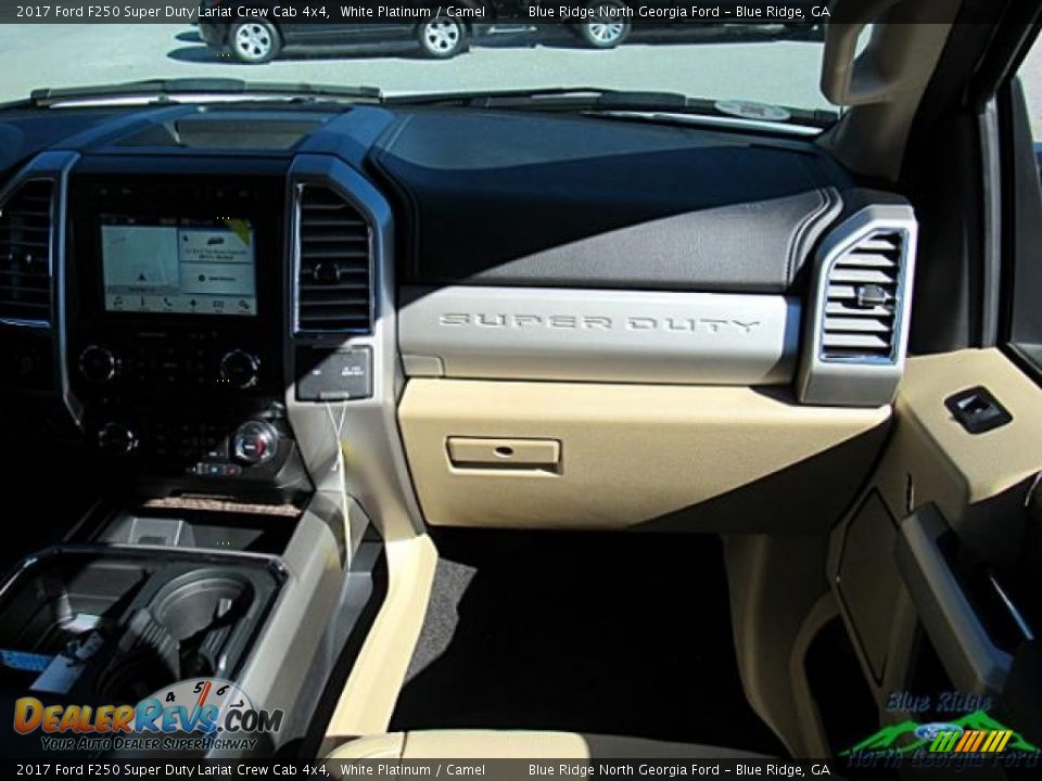 2017 Ford F250 Super Duty Lariat Crew Cab 4x4 White Platinum / Camel Photo #17