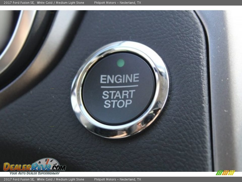 2017 Ford Fusion SE White Gold / Medium Light Stone Photo #15